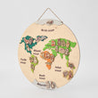 BusyKids Carte du monde en bois avec figurines d’animaux magnétiques
